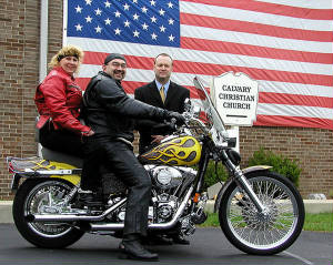 Bikes/yellowbikecouple.jpg